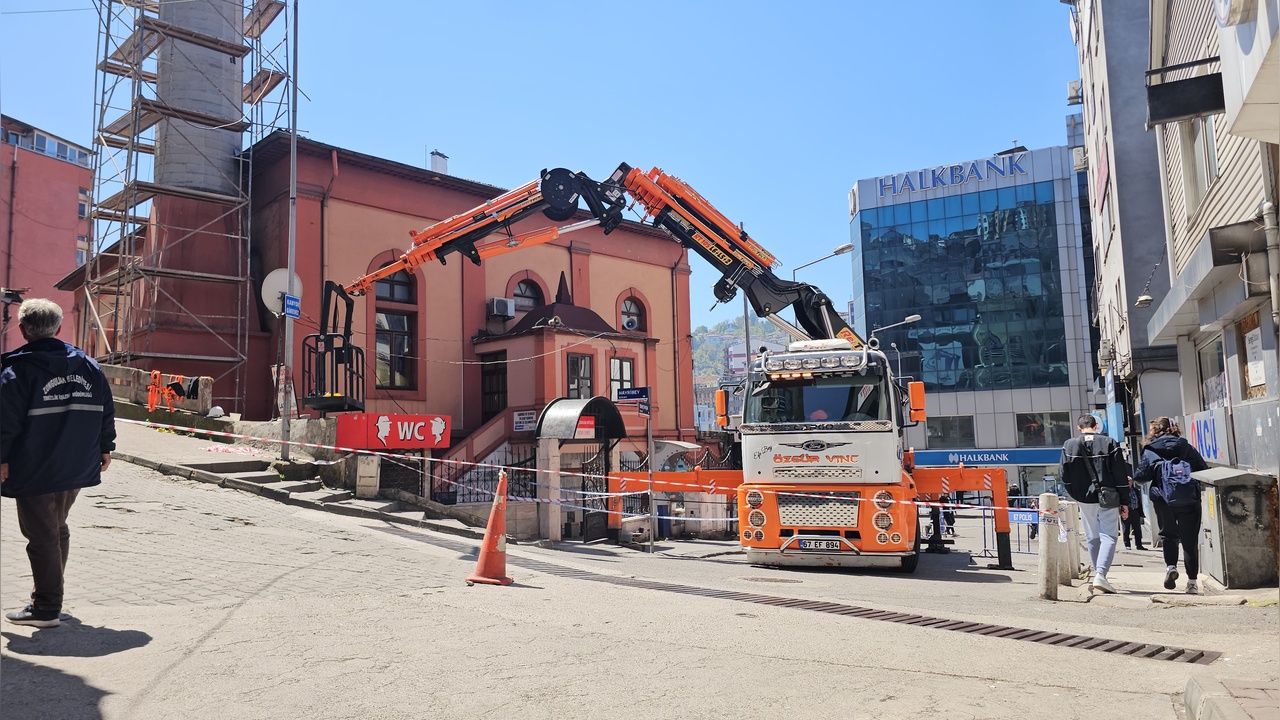 Zonguldak’ta Dayanıksız Minare Yıkım Kararıyla Tarihe Karışıyor