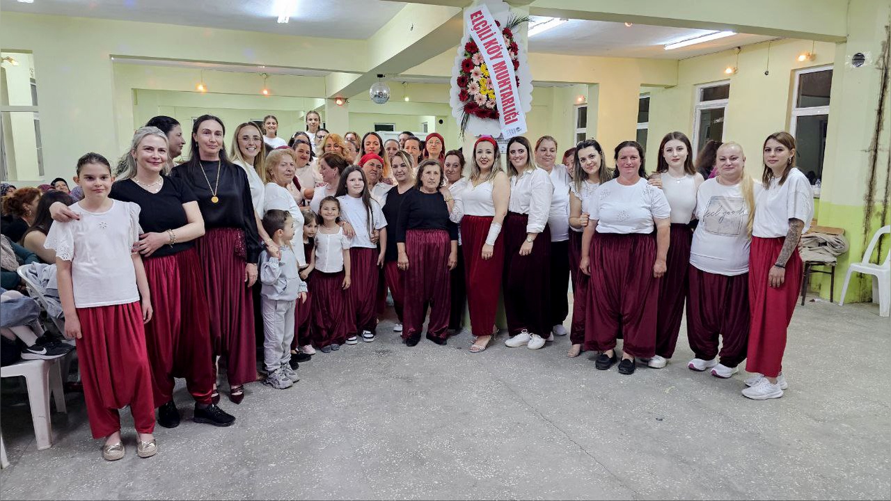 Edirne'de Kadınlar Baharın Gelişini Şalvarlarla Coşkuyla Karşıladı