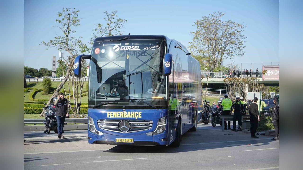 Fenerbahçe Derbi Maçı İçin Stada Ulaştı
