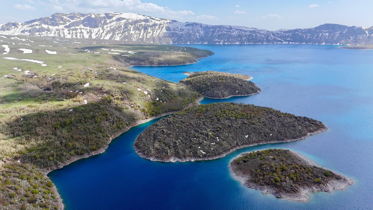 Bitlis Valiliği'nden Nemrut Dağı Ziyaretçilerine Bozayı Uyarısı