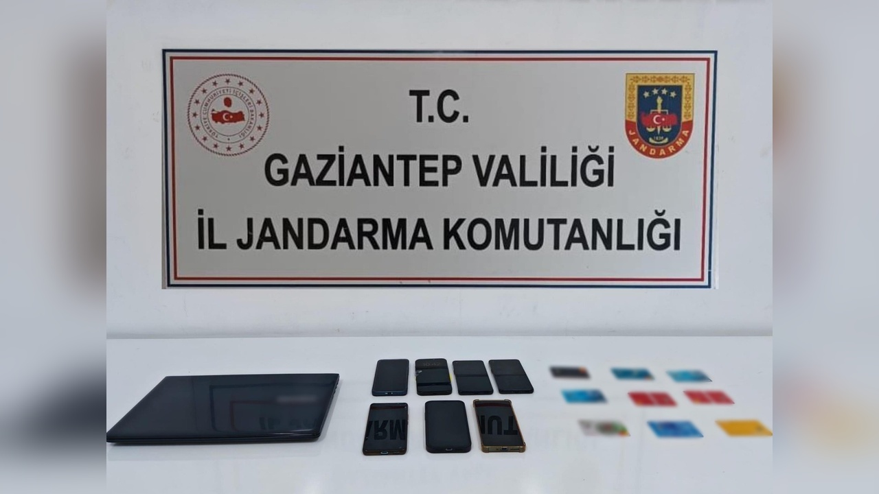 Gaziantep'te Sosyal Medya Dolandırıcılığı Operasyonunda 4 Kişi Tutuklandı