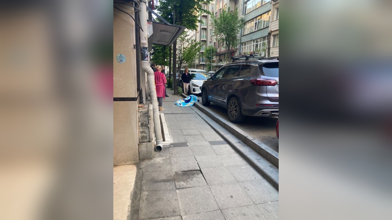 Şişli'de Eski Eşini Kaçırmaya Çalışan Adam Sokak Ortasında Öldürdü