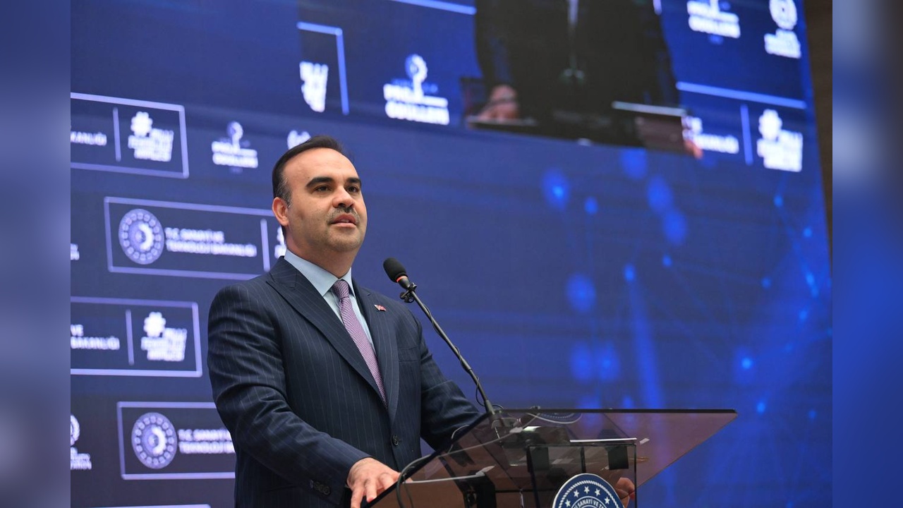 Bakan Kacır, Sanayiye Destek İçin Yeni Adımların Müjdesini Verdi