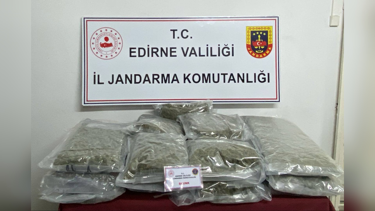 16,5 Kilo Uyuşturucuyla Yakalanan Sürücü Gözaltına Alındı