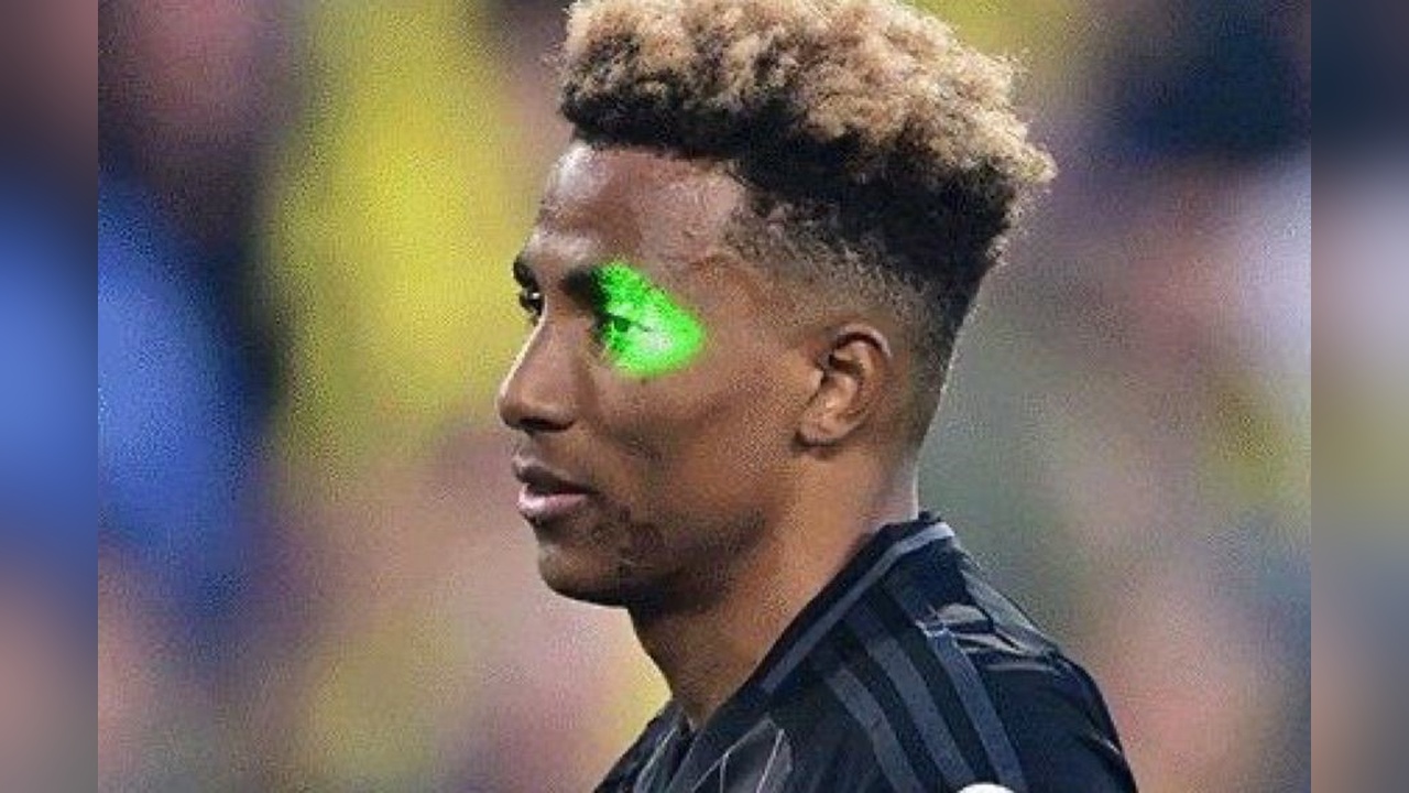 Gedson Fernandes'e Lazer Tutma Olayında Taraftara Spordan Men Cezası Verildi