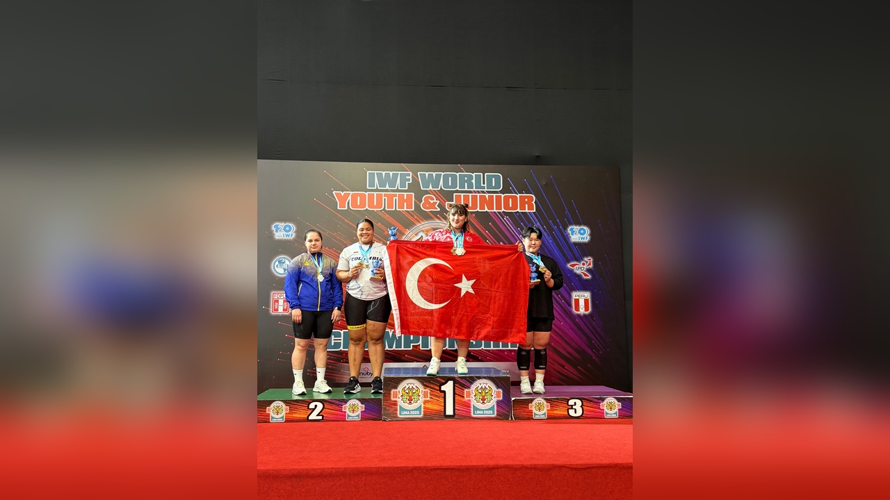 Fatmagül Çevik Dünya Halter Şampiyonasında Altın Madalyanın Sahibi Oldu