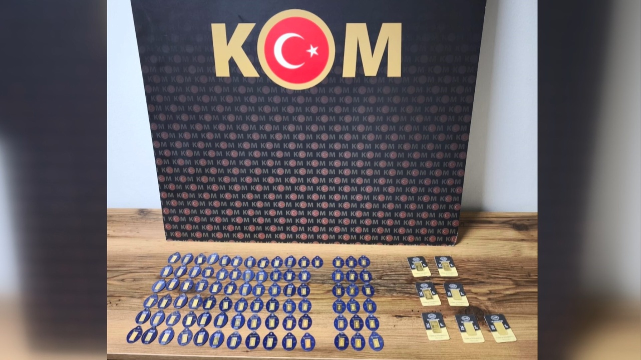 Kuyumcuya 23 sahte gram altın satan kişi 74 sahte altınla yakalandı