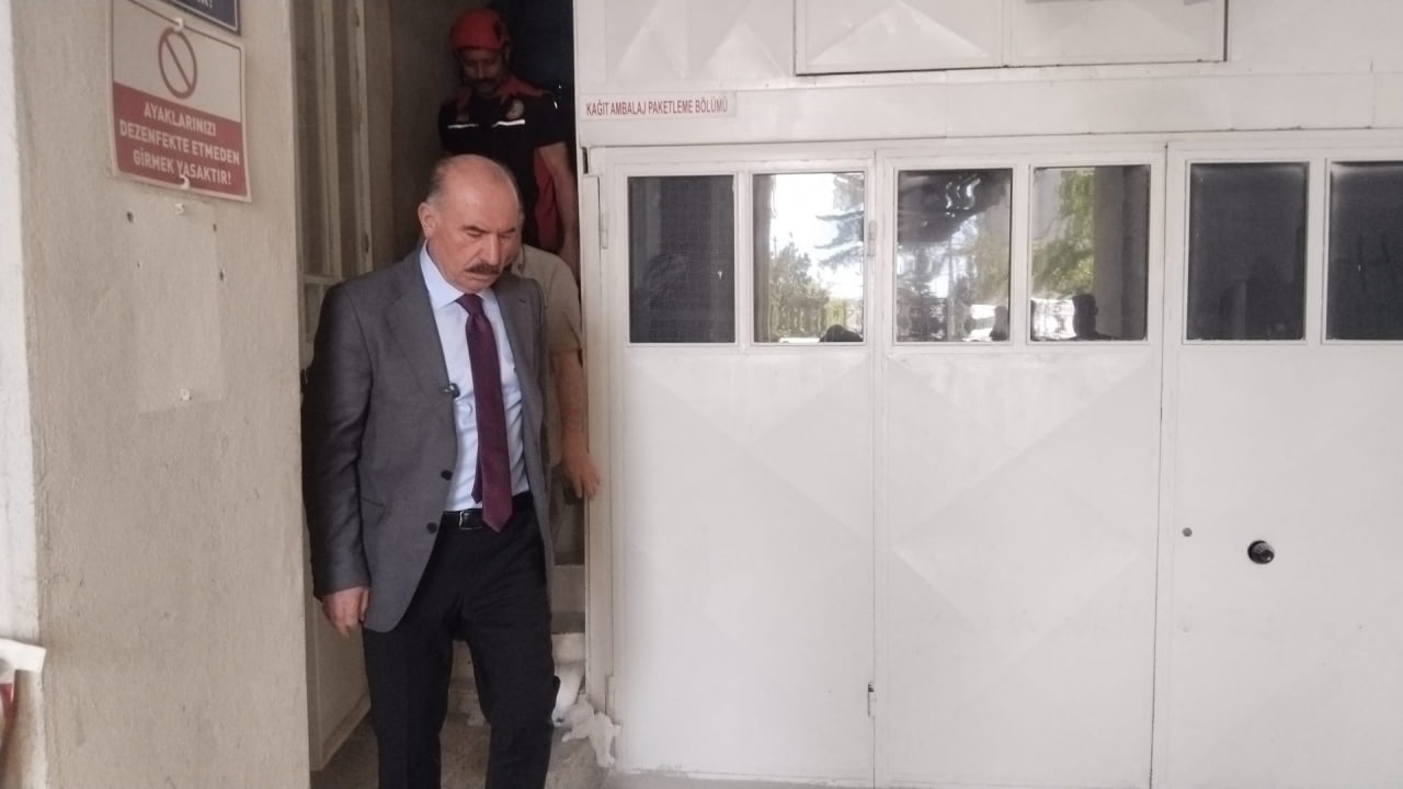 Çorum'da un fabrikasında patlama sonucu 1'i ağır 8 kişi yaralandı