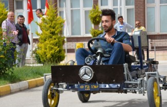 Hurdalardan otomobil: Öğrenciler yaptı