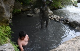 Dağın tepesinde hamam keyfi