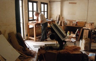 Emekli öğretmenin 40 yıllık ahşap aşkı
