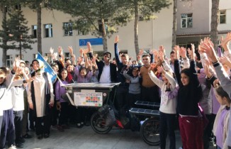 İklim değişikliğine dikkat çekmek için Fransa’dan yola çıktı