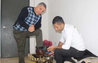 ’Kurumsal ayakkabı boyacısı’ ilgi görüyor