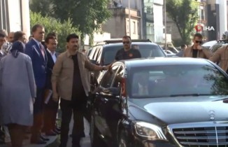 Cumhurbaşkanı Erdoğan, AK Parti İstanbul İl Başkanlığından ayrıldı