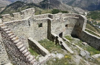 Doğu Karadeniz’in en görkemli kalesi ziyaretçilerini bekliyor
