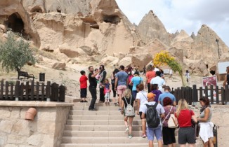 Selime Katedrali turistlerin ilgi odağı
