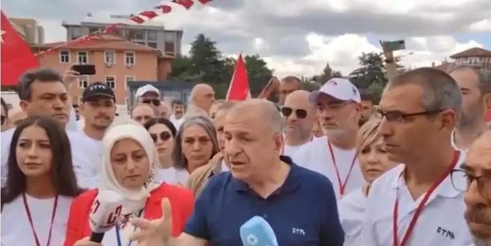 Bu, Türk milletine koskocaman bir ihanetten başka bir şey değildir