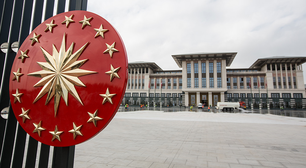 Cumhurbaşkanlığı’nda Türk tarihini bilen bir danışman yok mudur?