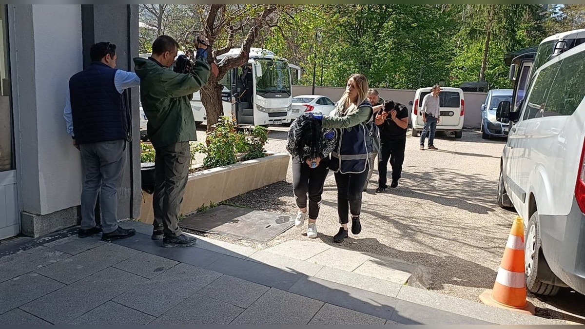 Tokat ve Sivas'ta Çalıntı Araç Operasyonu: 30 Araç Ele Geçirildi, 14 Şüpheli Gözaltında