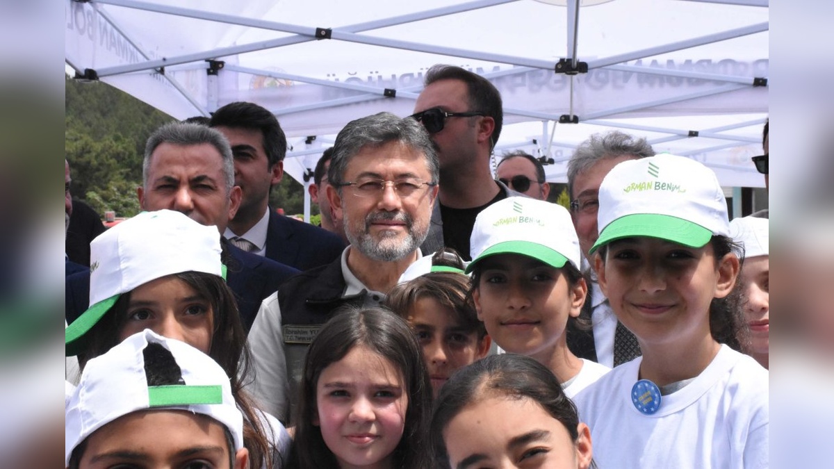 Yumaklı, İzmir'de 'Orman Benim' Kampanyası'nda: 'Orman yangınlarının yüzde 84'ü önlenebilir'
