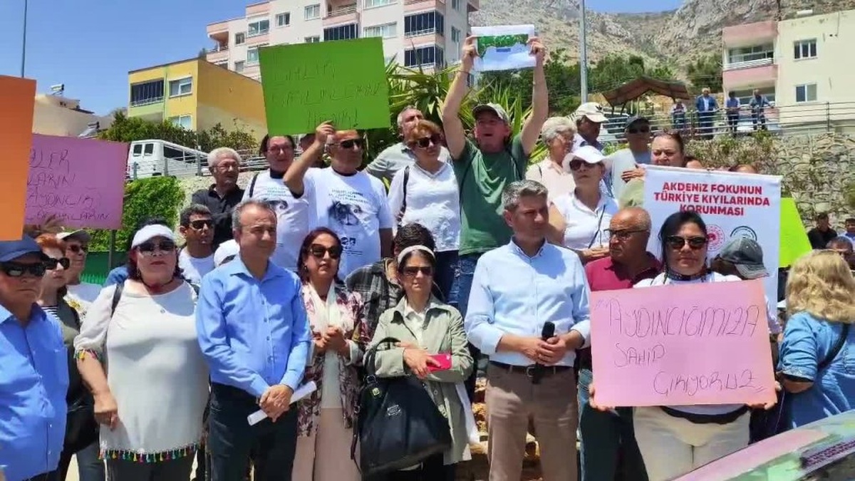 Aydıncık'ta balık çiftliği tartışmaları: Bilirkişi heyeti inceleme yaptı