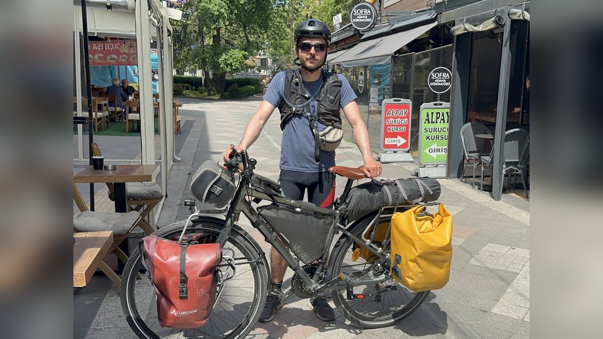 Bisikletçi Arthur Leıre, 4 Bin Kilometrelik Yolculuktan Sonra Yalova'da
