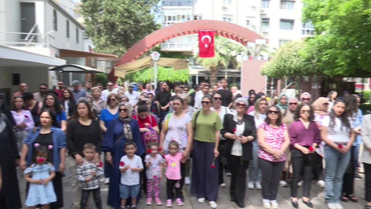 İzmir'de Anneler Günü coşkuyla kutlandı