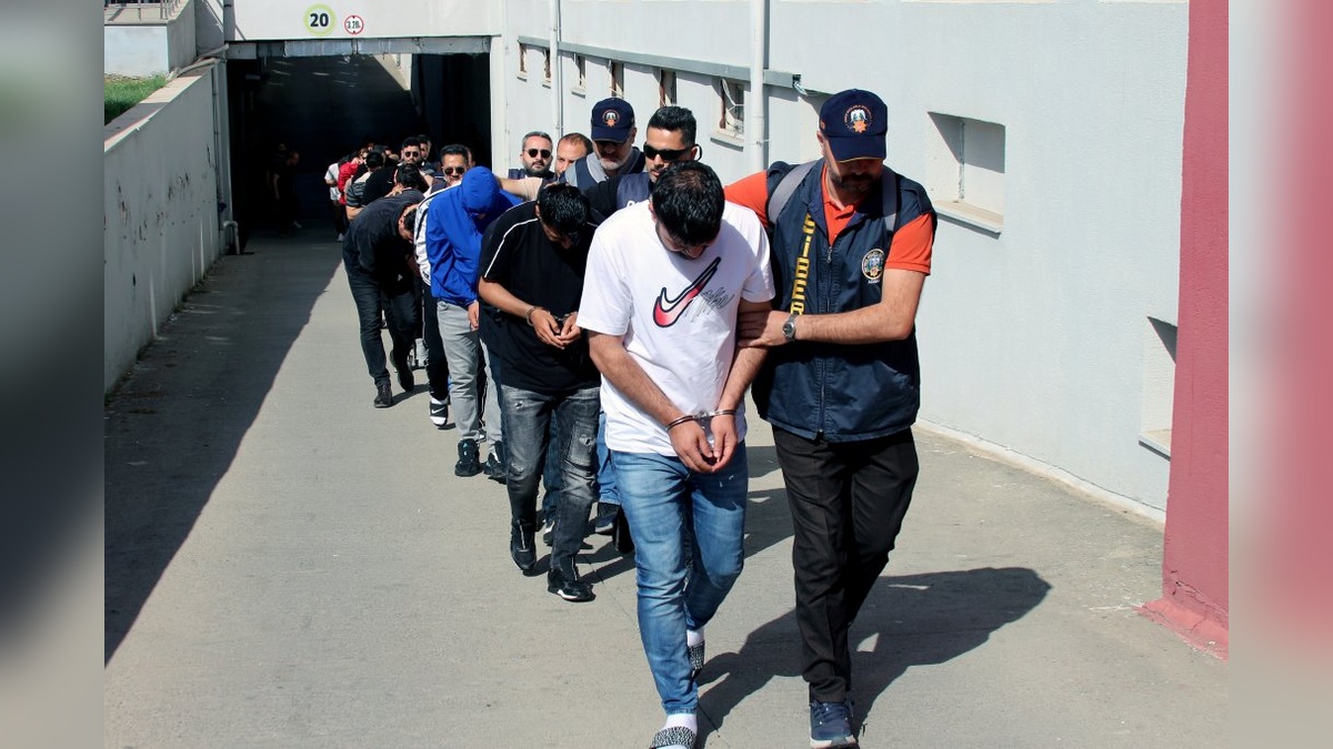 Adana'da 16 Milyon TL'lik Dolandırıcılık: 'Kayhanlar' Çetesinden 55 Tutuklama