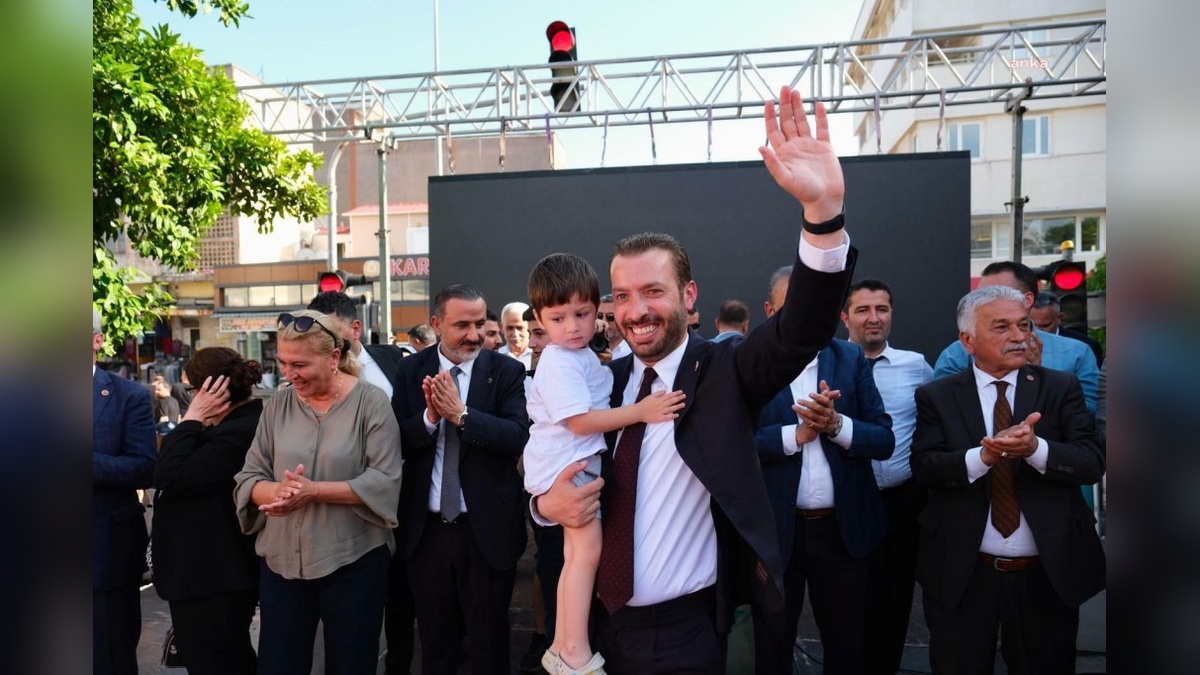 Ceyhan Belediyesi, Şehit Hakan Güleç Parkı'nı Yenileyerek Hizmete Açtı: "Artık Ceyhan’da korku değil, güven var"