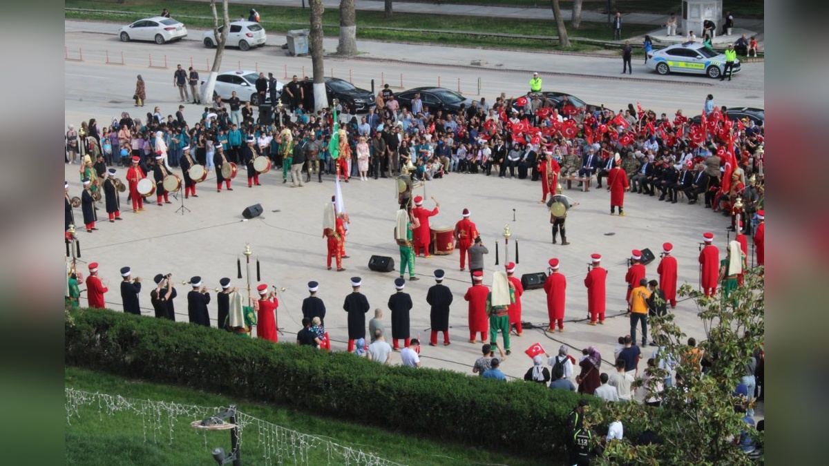 MSB Mehteran Birliği Malatya'da konser verdi