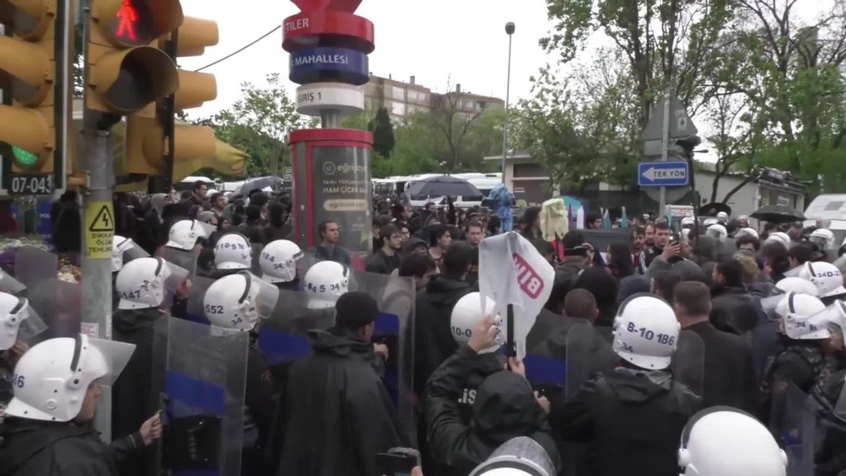 Boğaziçi Üniversitesi Öğrencileri Finans Zirvesi'ni Protesto Etti: 'Sermayeye Boyun Eğmeyeceğiz'