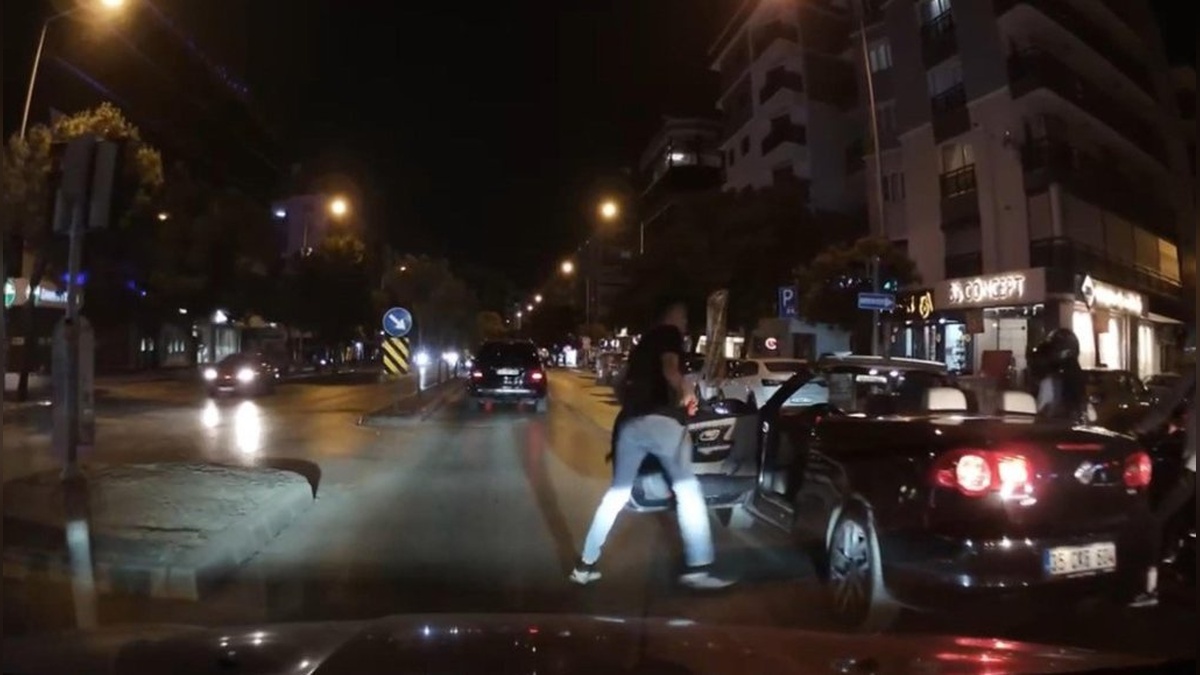 Karşıyaka'da Trafik Kavgası: Döner Bıçakla Saldırıya Kalkışan Sürücü Tutuklandı