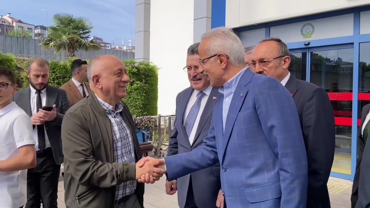 Uraloğlu: Trabzon'a Hafif Raylı Sistem ve Güney Çevre Yolu Yatırımları