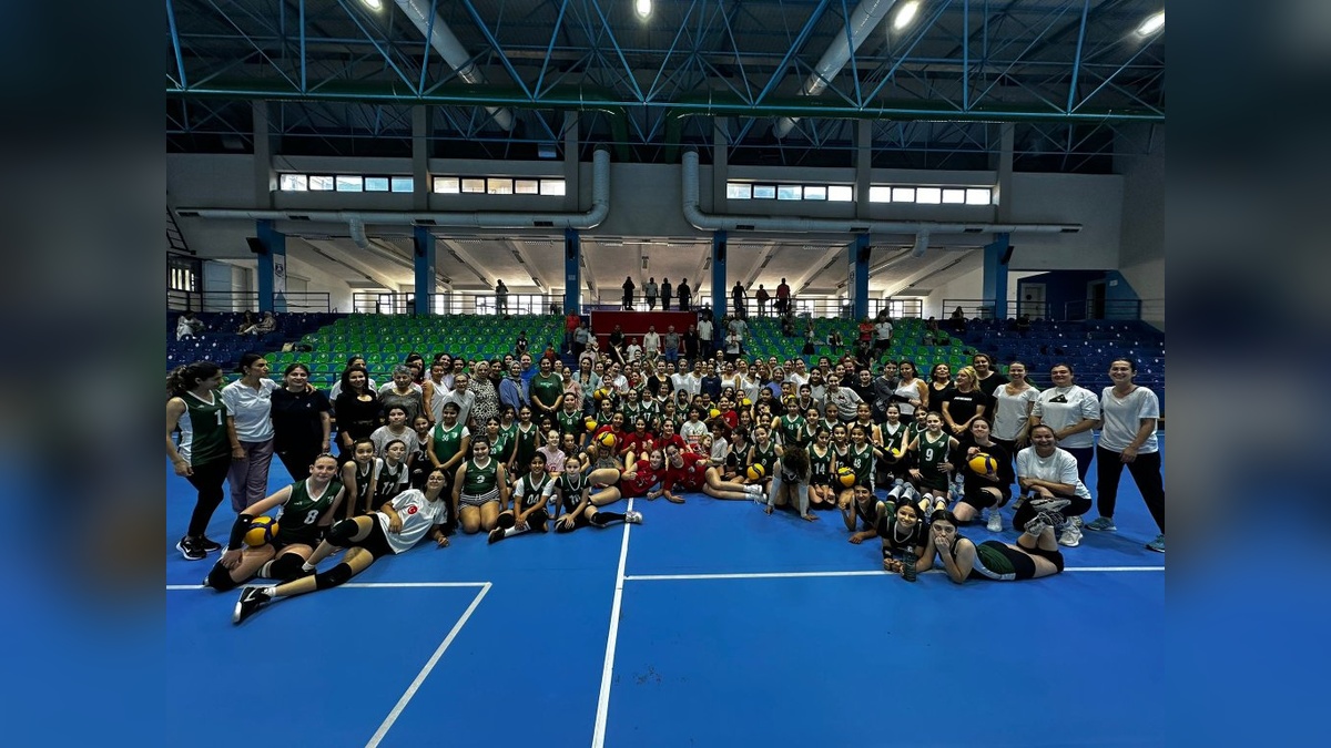 Bodrum'da Anneler Günü'nde Anneler Çocuklarıyla Spor Etkinliklerinde Buluştu