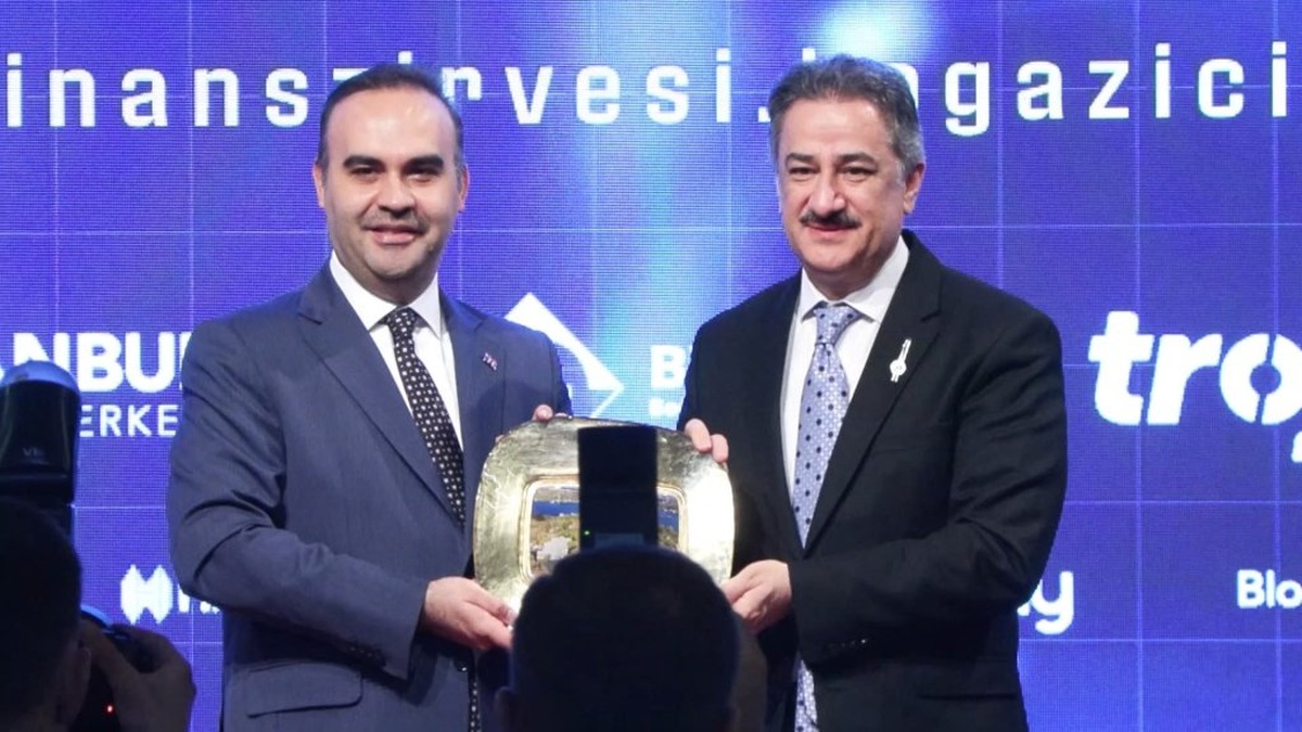 Kacır: Türkiye, 265 Milyar Dolarlık İhracatla Zirvede