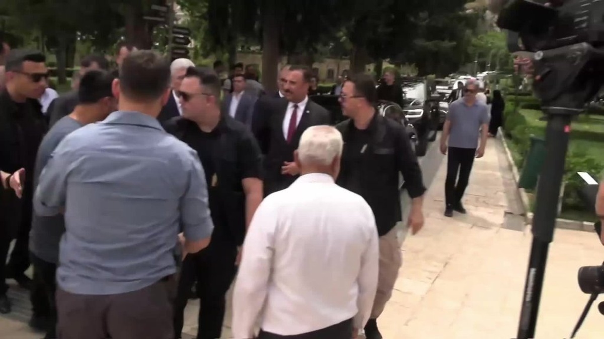 Dervişoğlu Şanlıurfa'da Şehit Yakınlarını Ziyaret Etti: 'Onların Hesabını Sormak Mümkün'