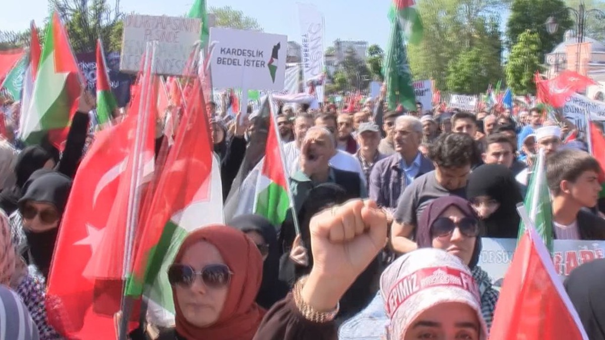 İstanbul'da Gazze'ye Destek Yürüyüşü