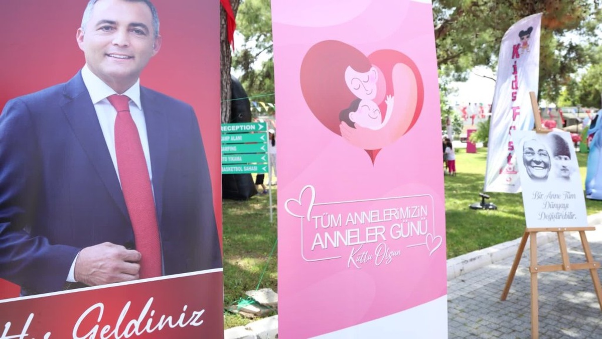 Manavgat'ta Anneler Günü Kutlaması: Renkli Etkinlikler ve Konser