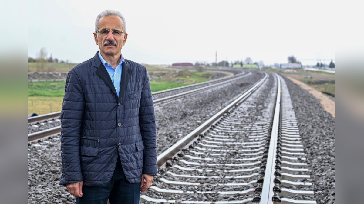 Uraloğlu: Siirt, Ulusal Demir Yolu Ağına Bağlanacak
