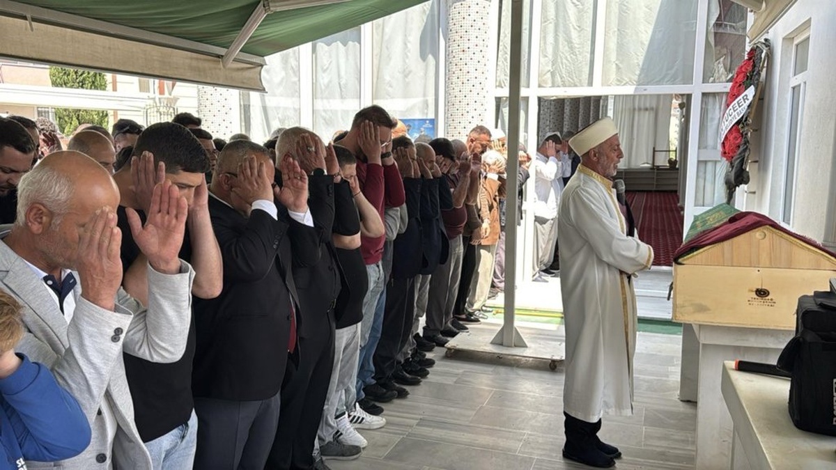 Çanakkale Kazasında Ölen Aynur Kocabey Tekirdağ'da Toprağa Verildi