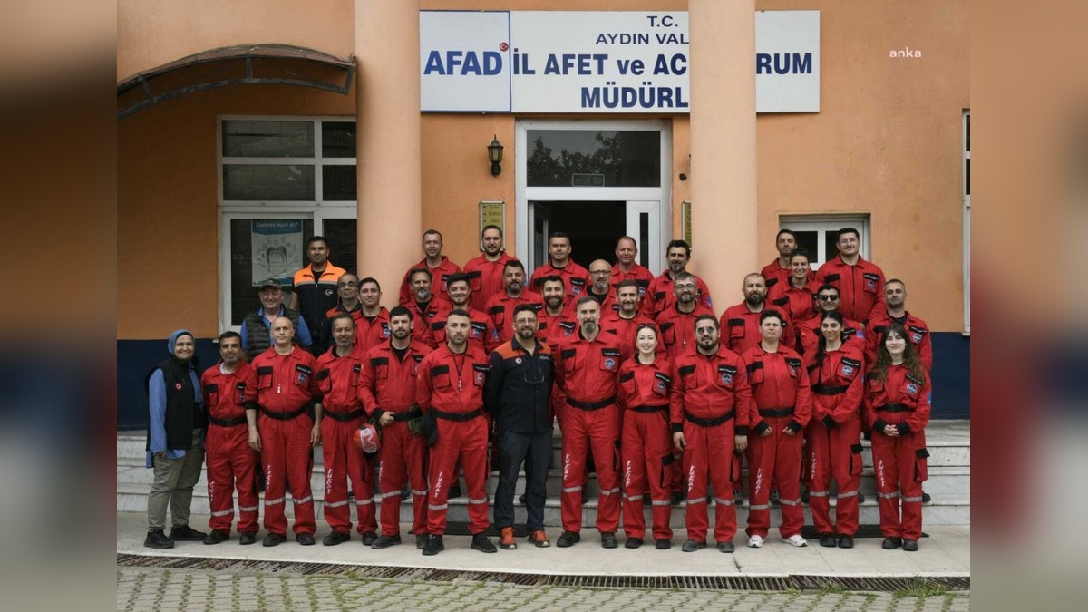 Kuşadası Belediyesi Arama Kurtarma Ekibi AFAD Eğitimini Başarıyla Tamamladı