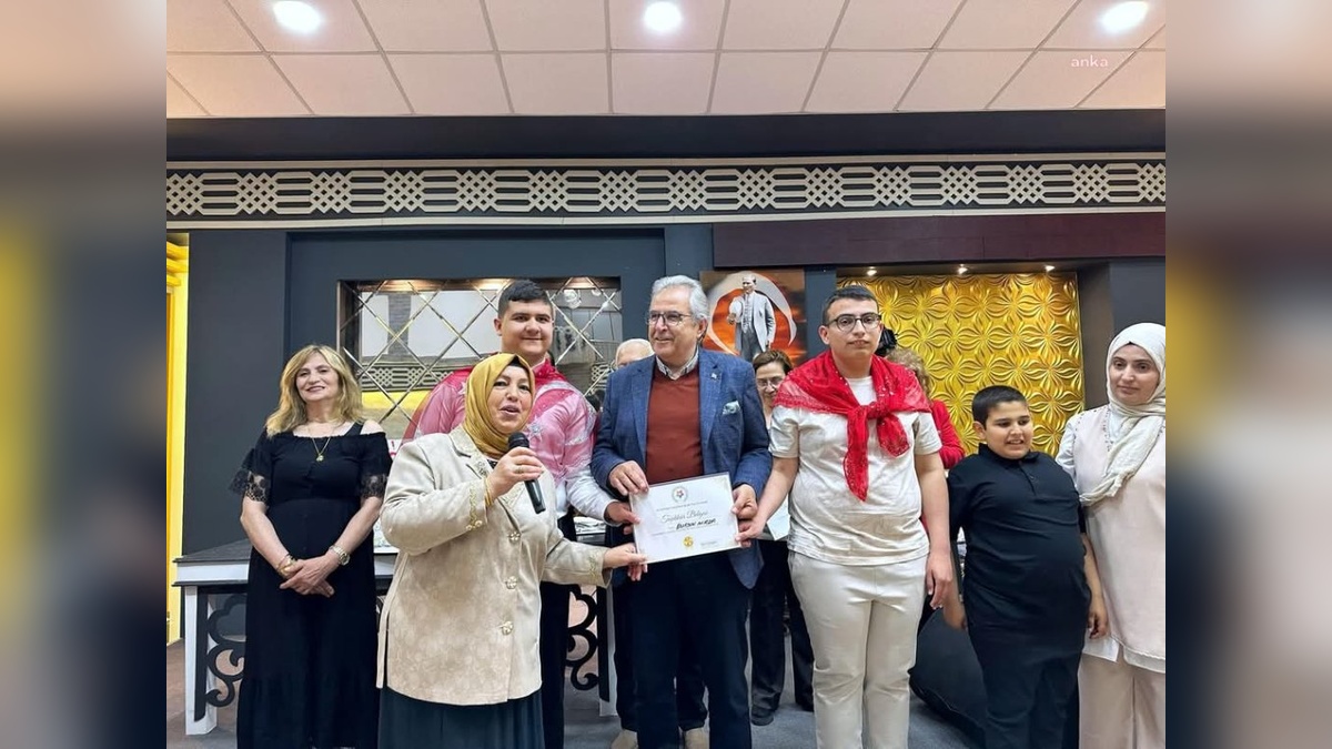 Bandırma Belediye Başkanı Mirza, 'Engelsiz Asker Kınası'nda Gençlerle Buluştu