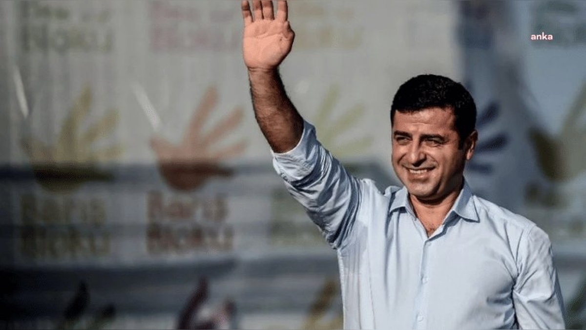 Demirtaş: PKK'nin fesih kararı, Sırrı Bey'in hatırasına büyük bir adım