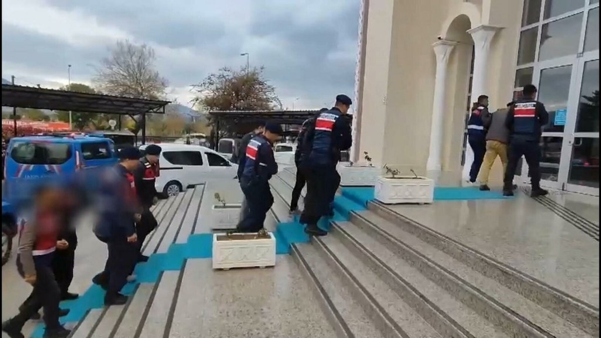 Fethiye'de 19 Yıl Sonra Çözülen Cinayet Davasında Tutuklular Tahliye Edildi