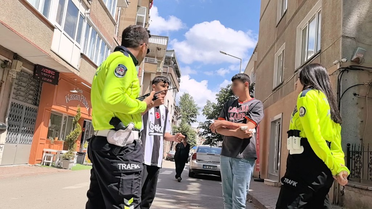 İnegöl'de 15 Yaşındaki Genç, Bıçaklı Saldırıda Yaralandı