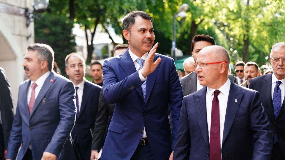 Bakan Kurum Bursa'da Tarihi Çarşıyı Gezdi: 19 Bin Metrekarelik Alan Düzenlendi