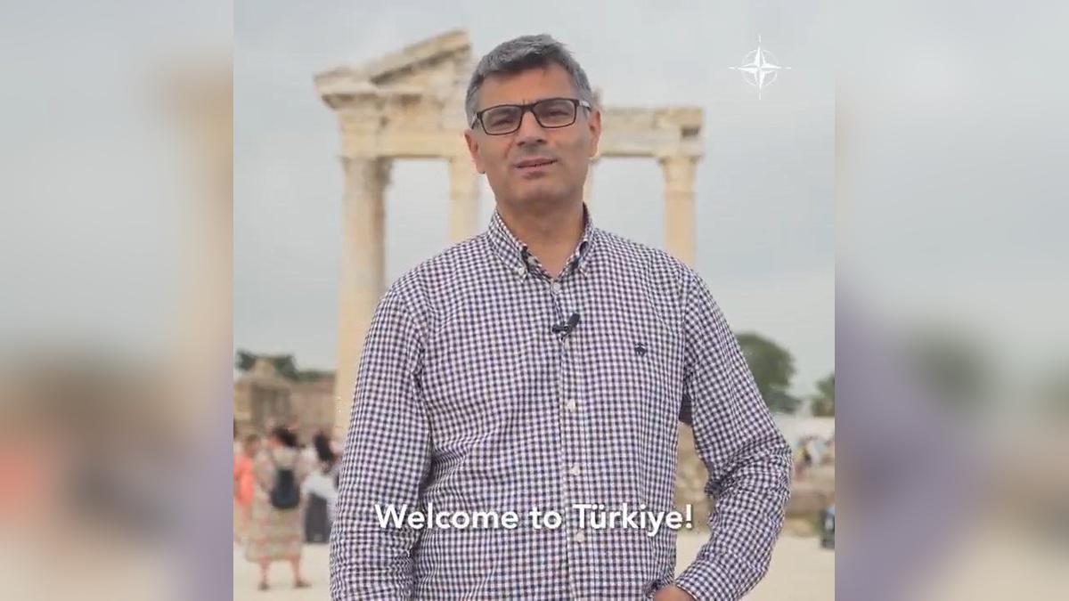 NATO, Yusuf Dikeç ile Antalya'yı Dünyaya Tanıttı