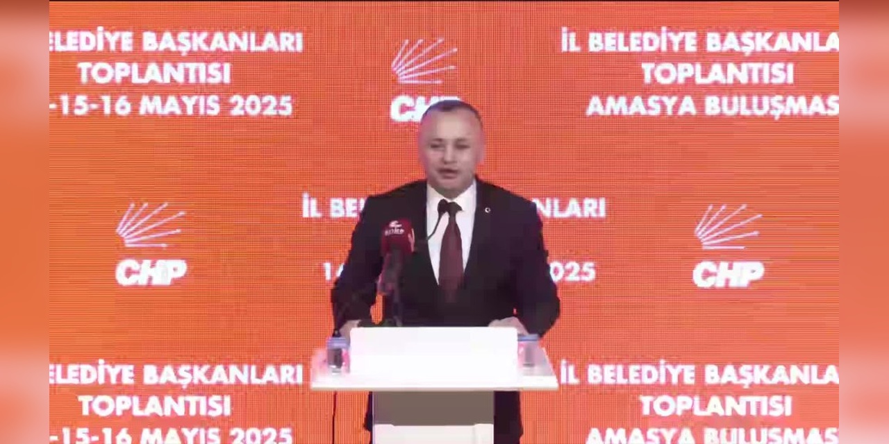 Amasya'da Çiftçilerden CHP'li Toplantıda Çığlık: "Yahu Üretemezsek Tükeniyoruz!"