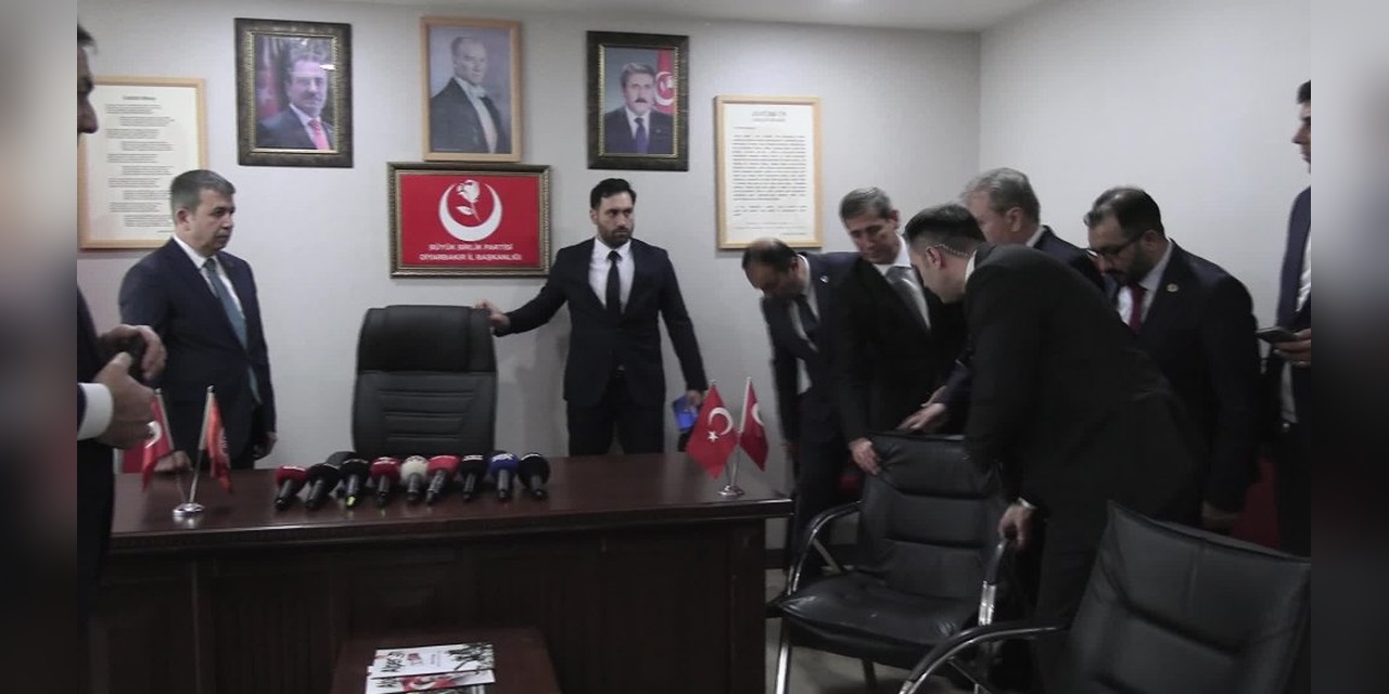 Destici: PKK'nın Silah Bırakma Kararı Sorgulanmalı, Samimiyet Şüpheli