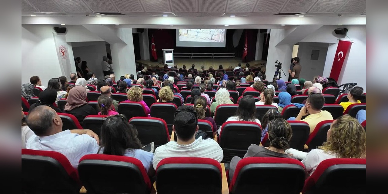 Bornova'da Kent Bostanı Projesi: 52 Kadın Ata Tohumlarıyla Üretim Yapıyor